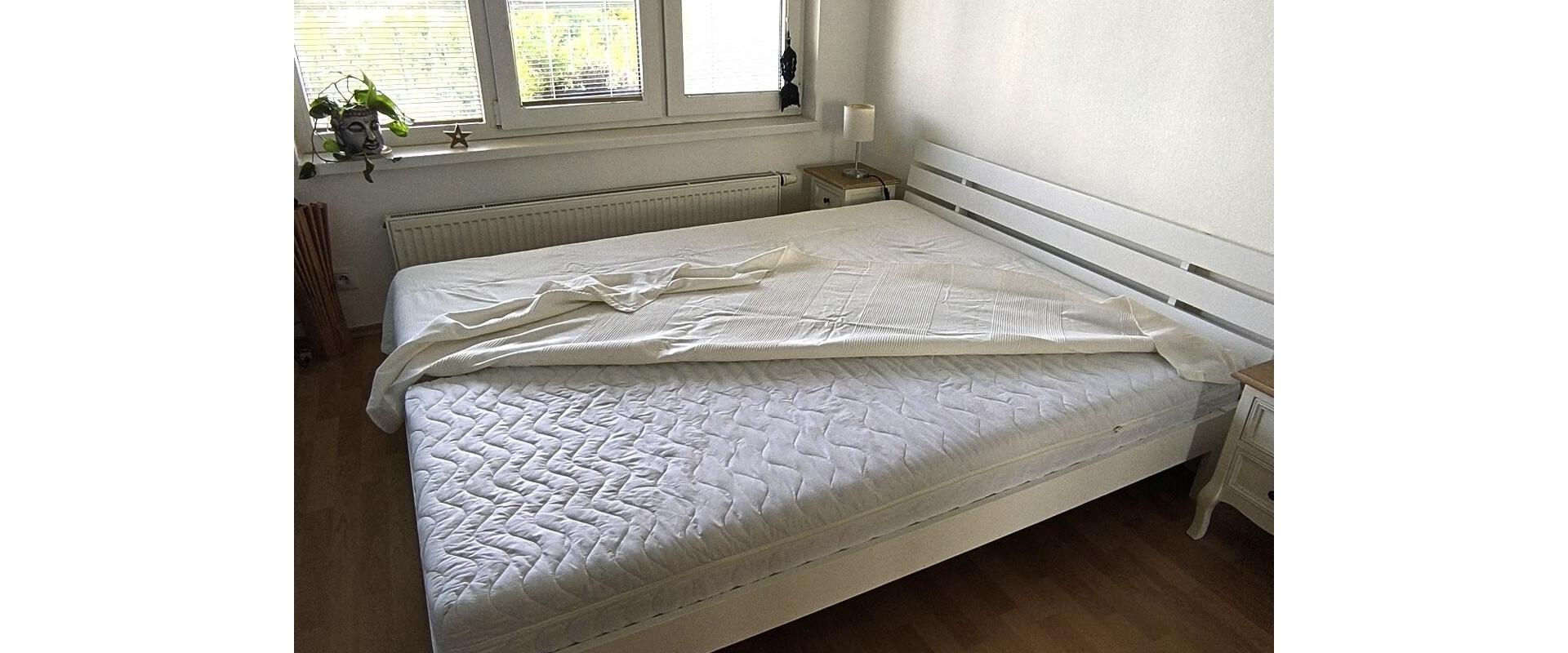 Prenájom 2 izbového bytu s garážou, Jégého (Ružinov)