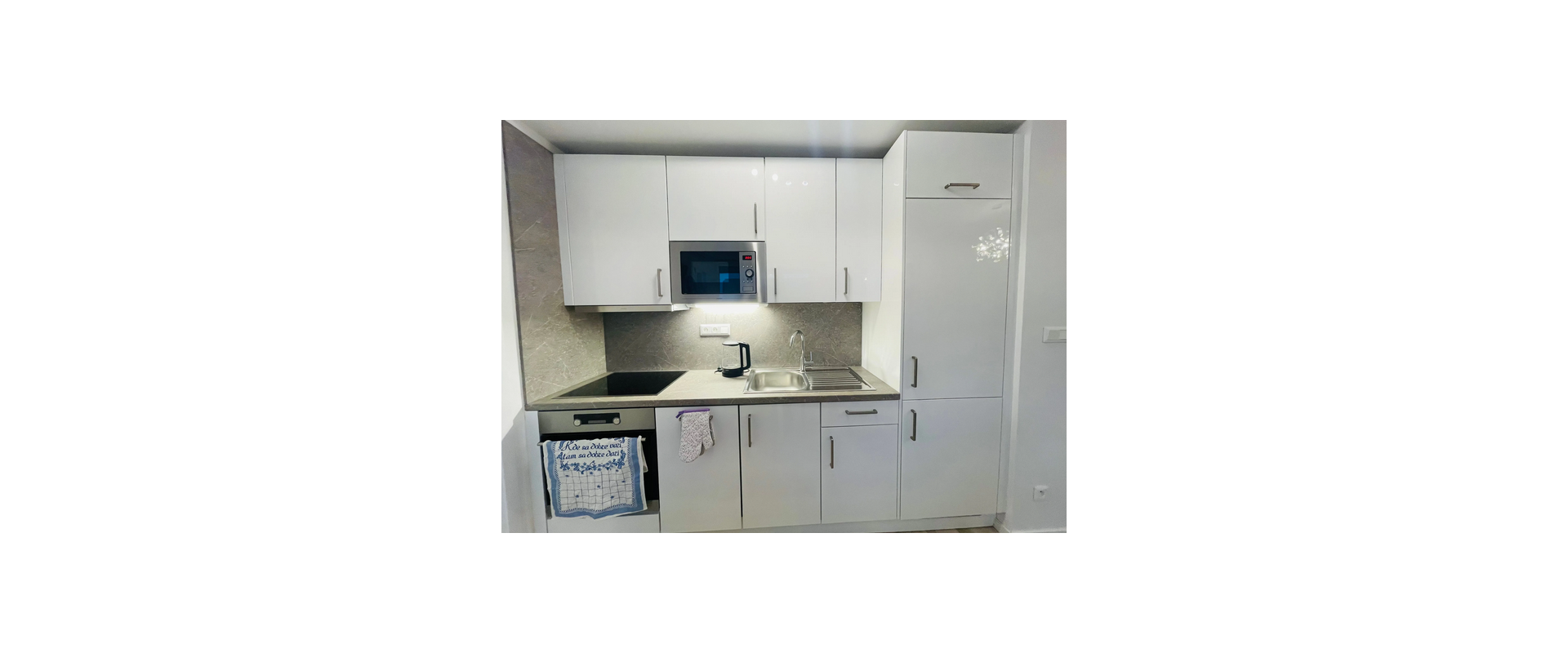 Prenájom nového 2 izbového bytu s garážou, Jarabinkova (Ružinov)