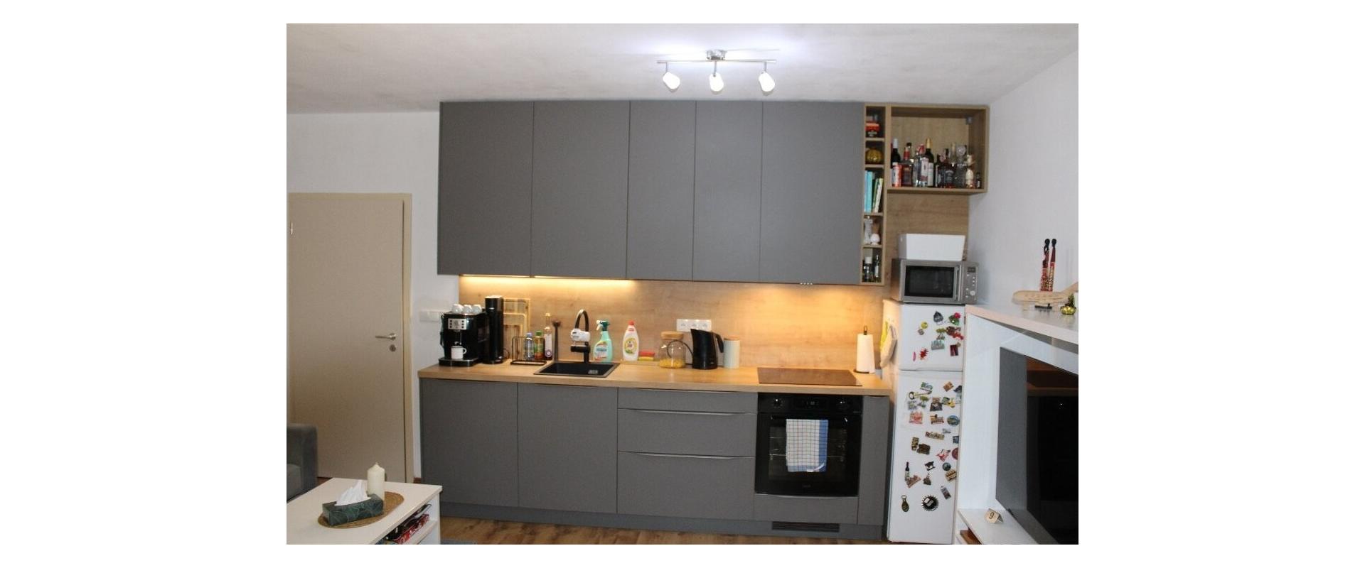 Prenájom 2 izbového bytu s balkónom, Kresánkova, Dlhé diely