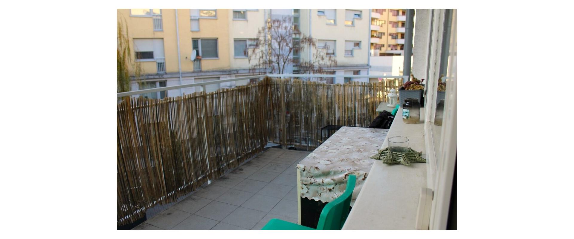 Prenájom 2 izbového bytu s balkónom, Kresánkova, Dlhé diely