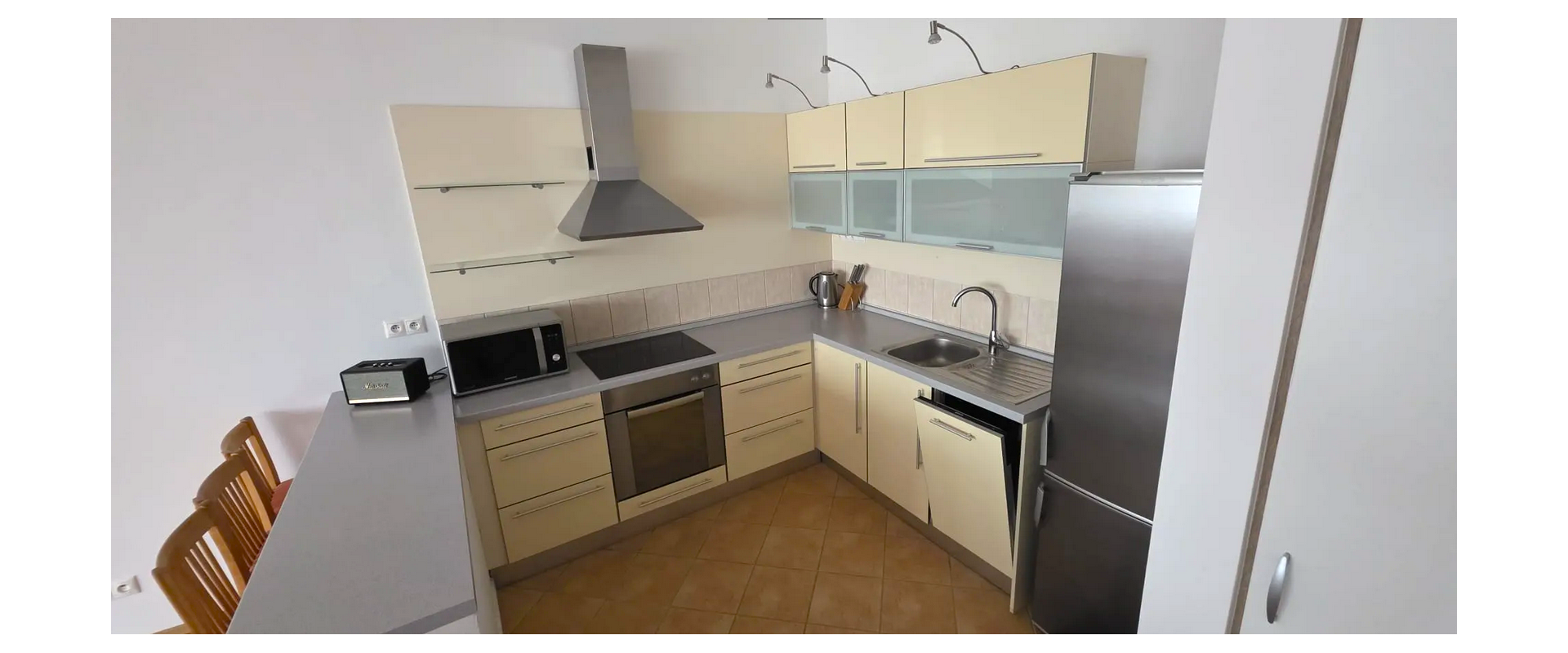 Prenájom 2 izbového bytu v centre Záhorskej Bystrice