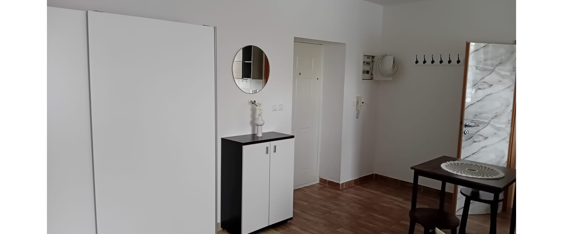 1-izbový byt Svätoplukovo 104.000€ so súkromným parkovaním