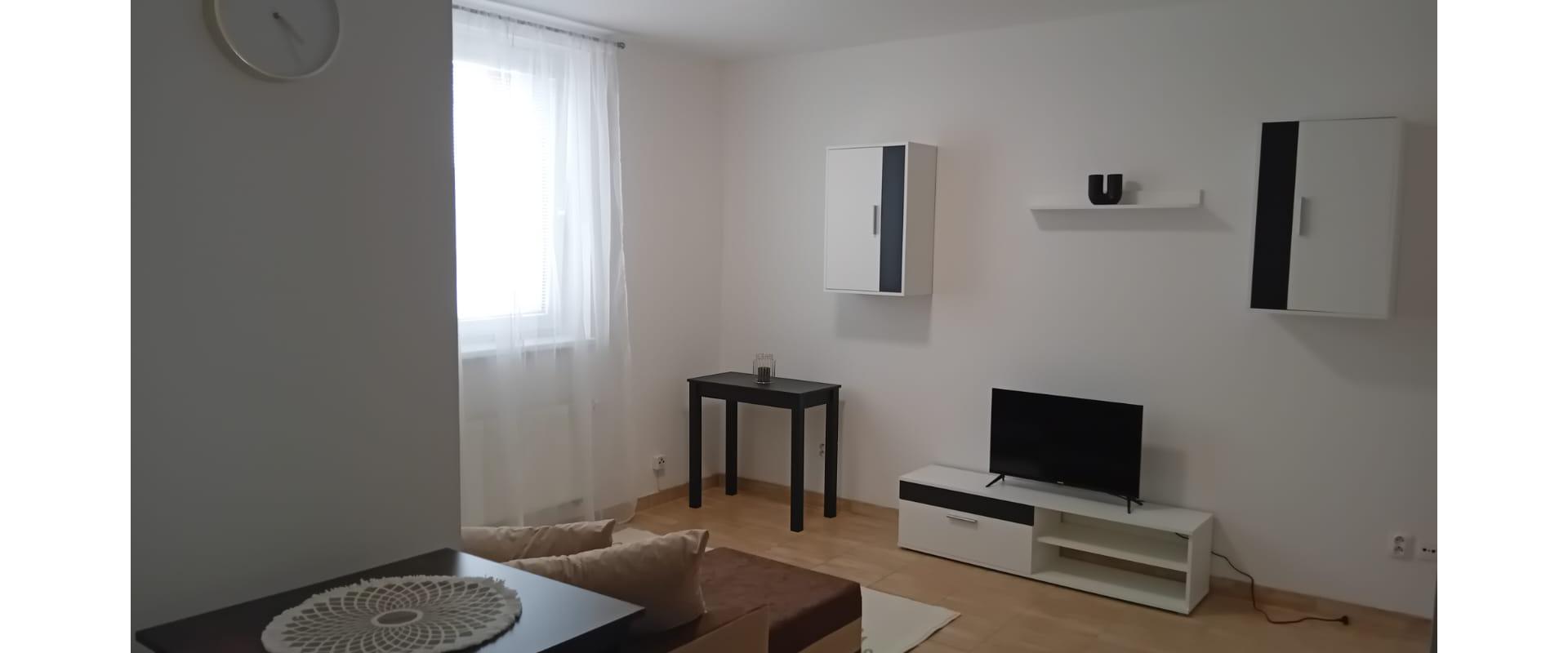 1-izbový byt Svätoplukovo 104.000€ so súkromným parkovaním