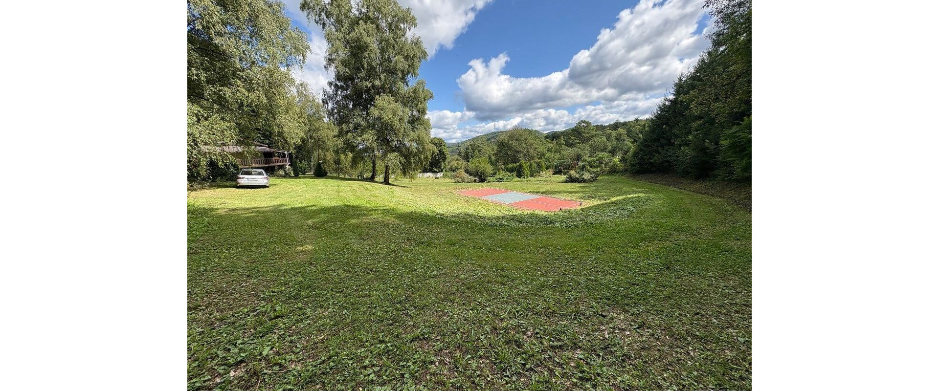 Priestranný pozemok na predaj-Trenčín