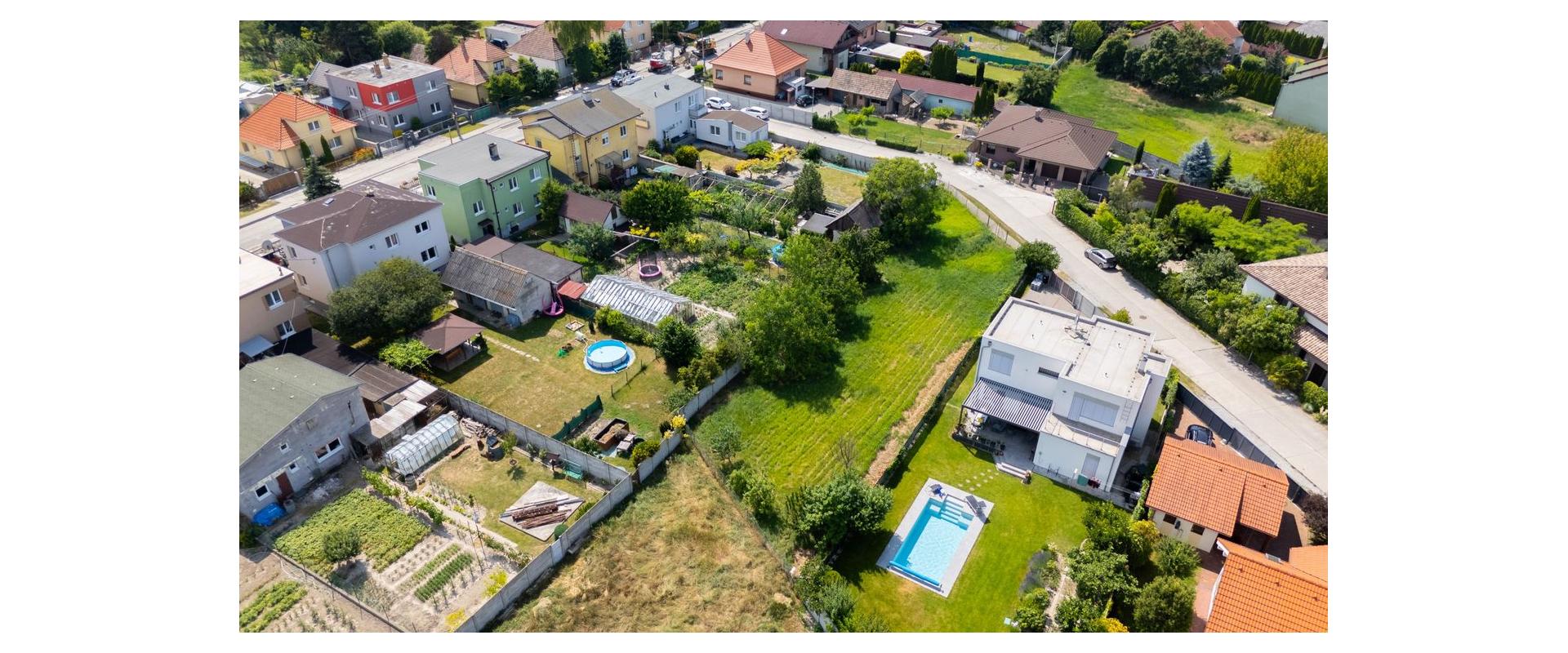 894 m2 Pozemok na výstavbu domu na predaj- Dunajská Lužná