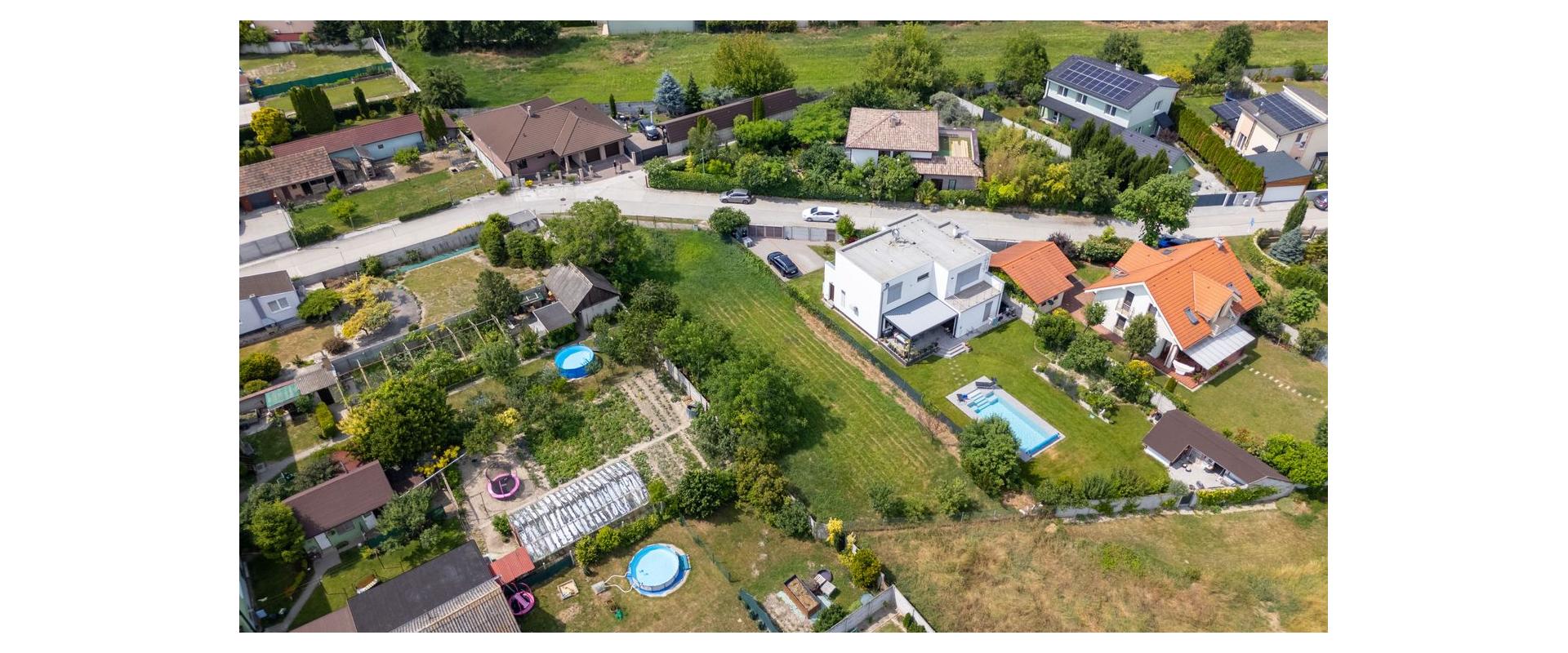 894 m2 Pozemok na výstavbu domu na predaj- Dunajská Lužná