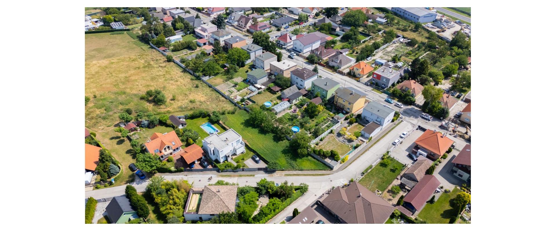 894 m2 Pozemok na výstavbu domu na predaj- Dunajská Lužná