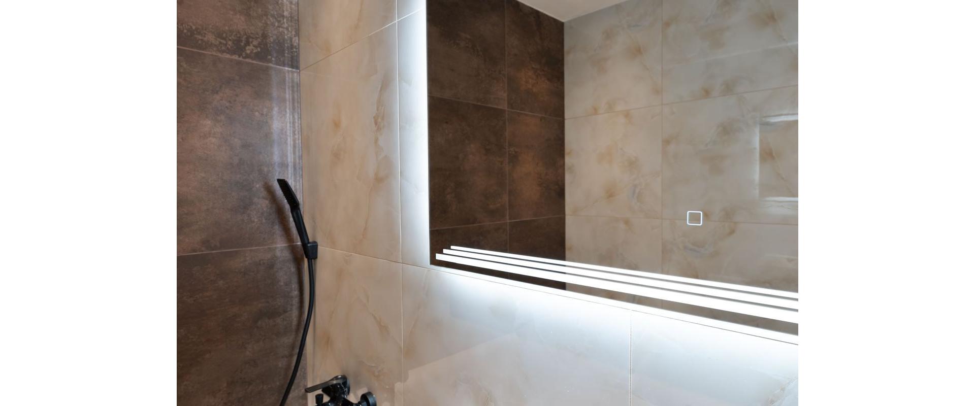 ZNÍŽENÁ CENA!!! Krásny Novo-zrekonštruovaný 3-Izbový byt