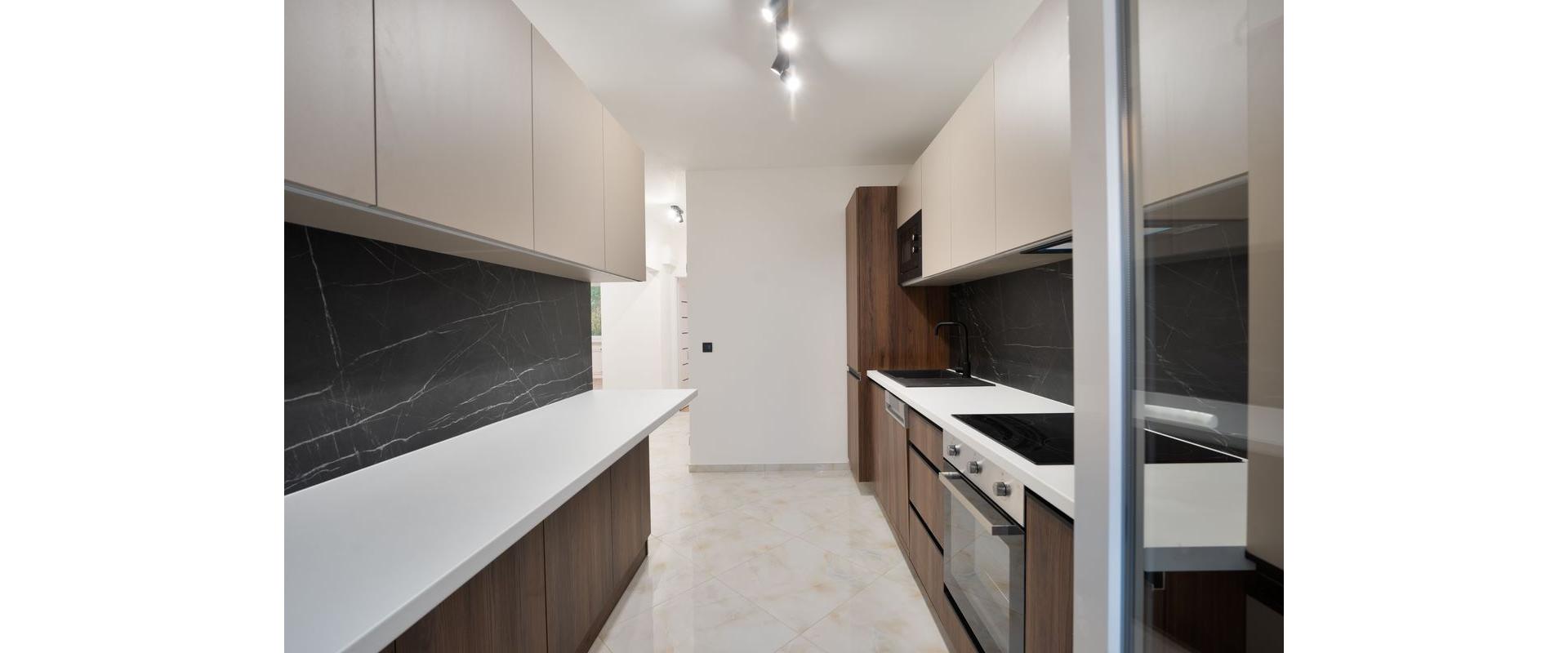 ZNÍŽENÁ CENA!!! Krásny Novo-zrekonštruovaný 3-Izbový byt