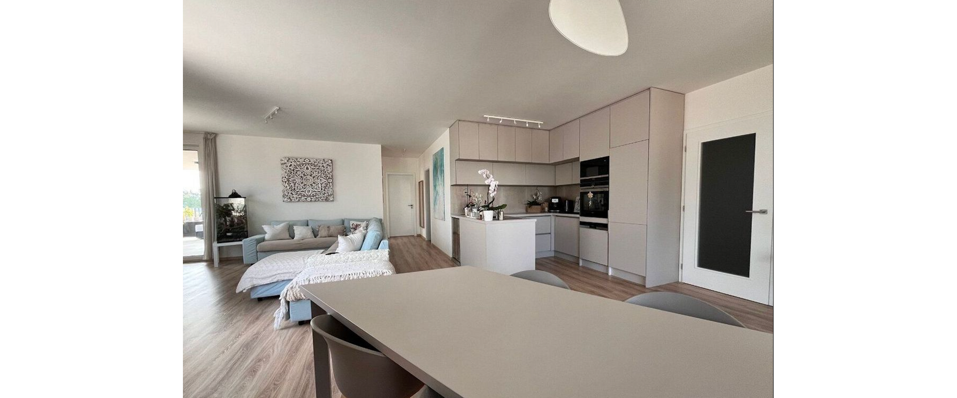 Na Predaj moderný 4-izbový byt vo Vrakuni