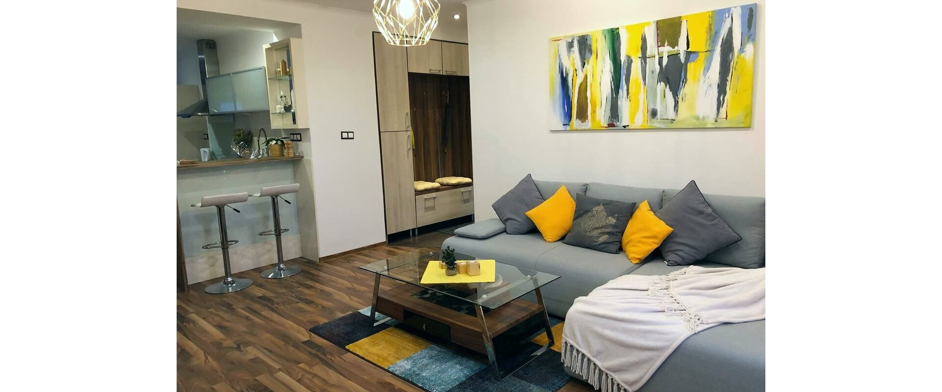 Prenájom štýlový 2-izbový byt po rekonštrukcii – Rastislavova ulica, Košice