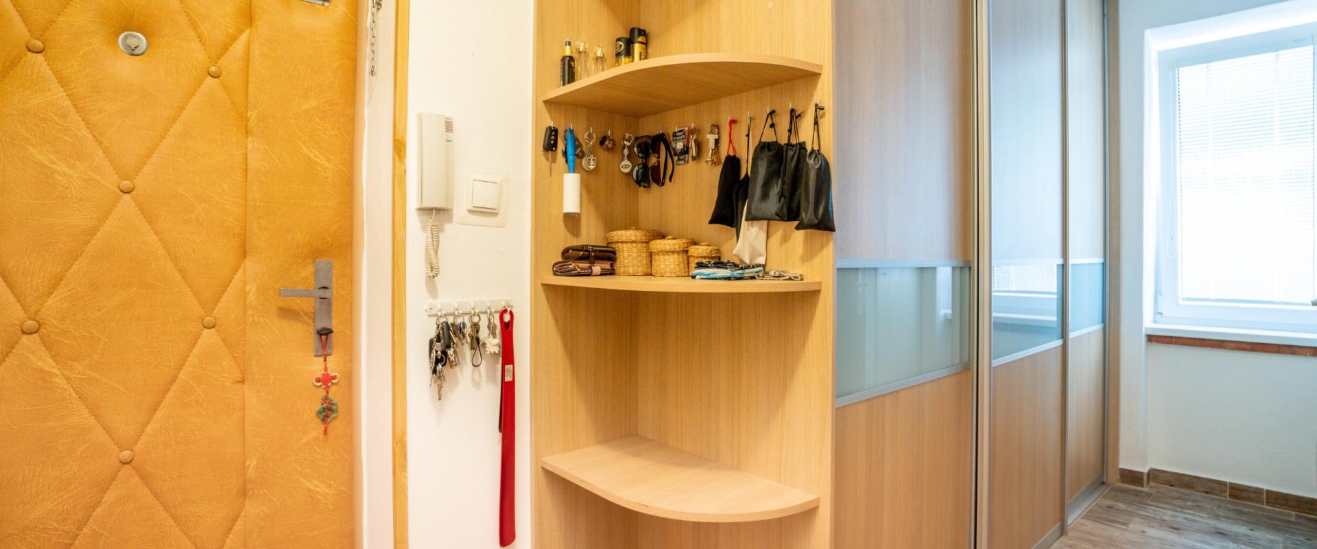 Prenájom svetlého a priestranného 2-izbového bytu