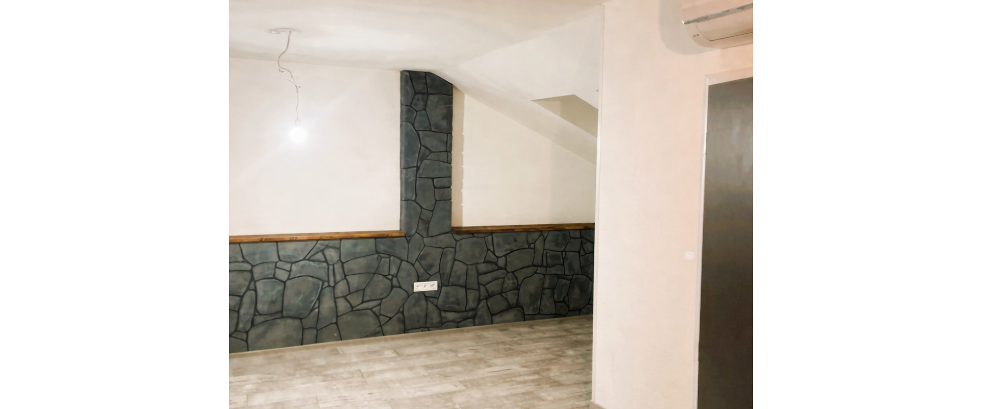 Na prenájom nová podkrovná garsónka na ul. Slovenskej 30 v centre Prešova.