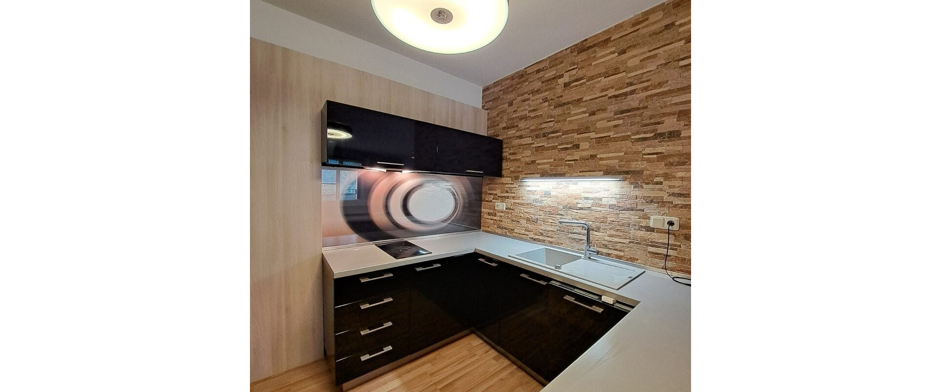 Nadštandardný 3 izbový byt, prenájom