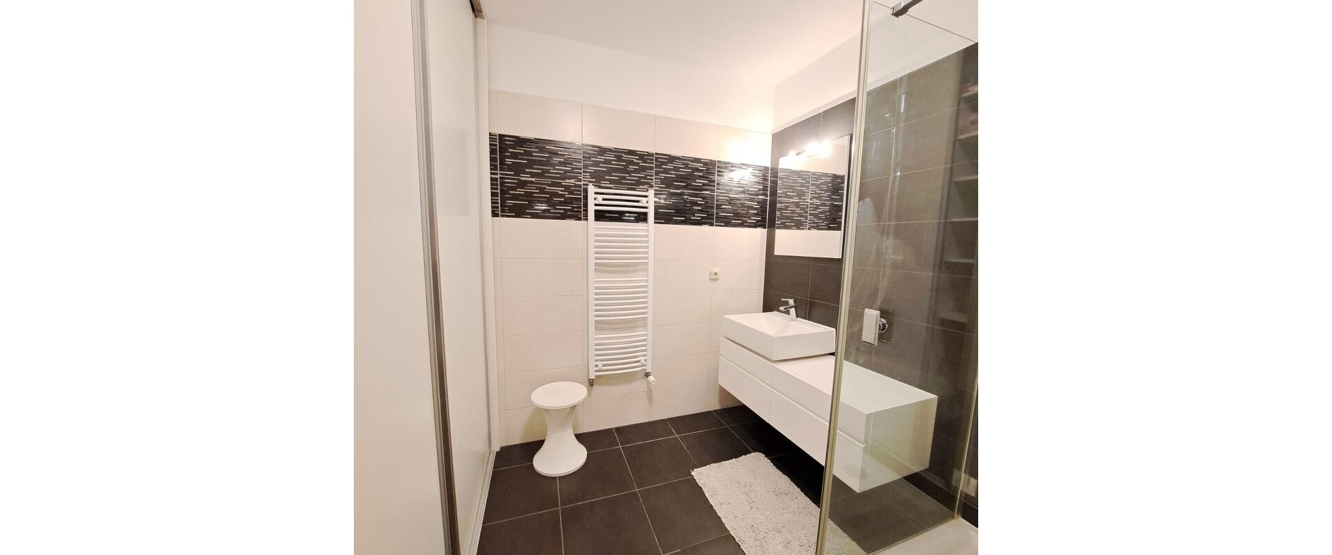 Nadštandardný 3 izbový byt, prenájom