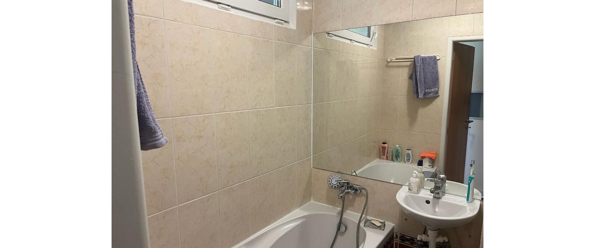 TOP LOKALITA - Priestranný 2-izbový byt na prenájom