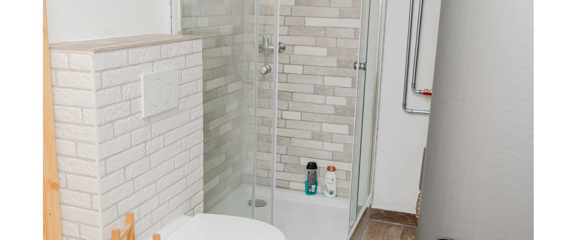 Nezabudnuteľná rodinná vila na samote 1,5ha areál pod horou