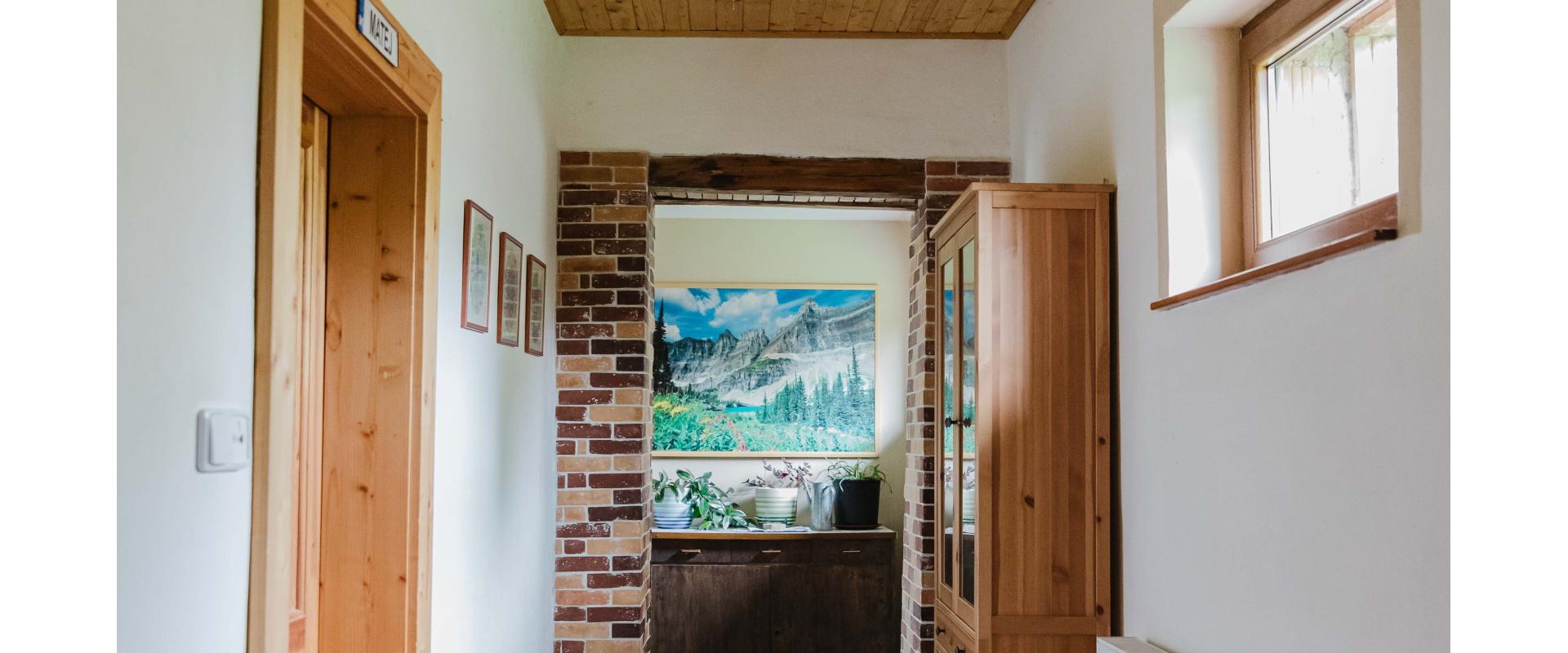 Nezabudnuteľná rodinná vila na samote 1,5ha areál pod horou