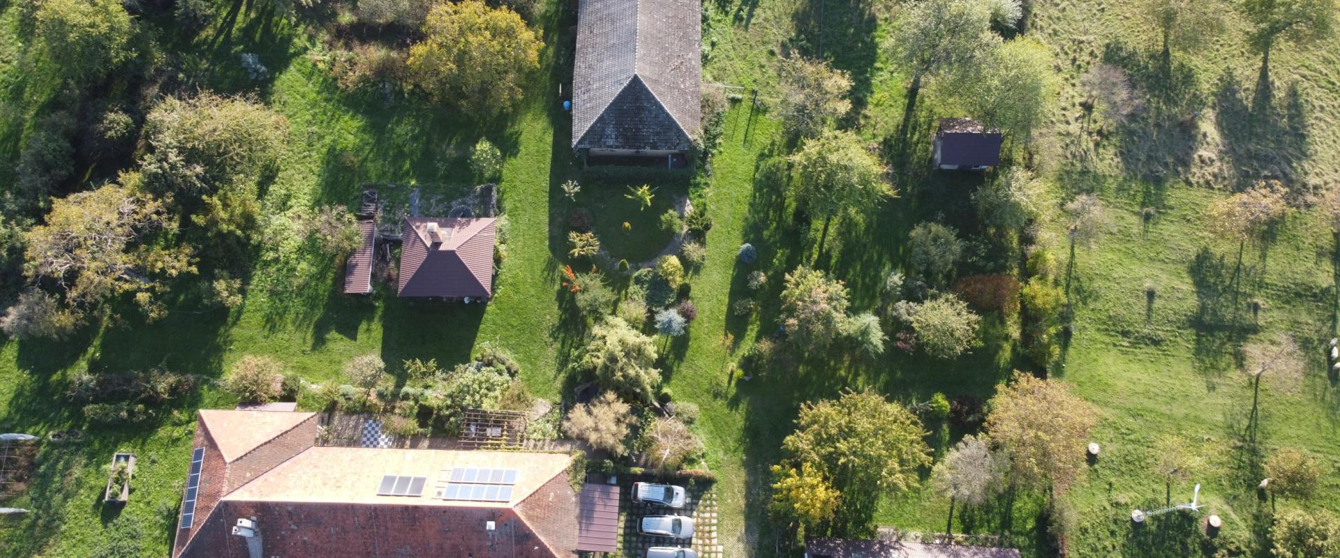 Nezabudnuteľná rodinná vila na samote 1,5ha areál pod horou