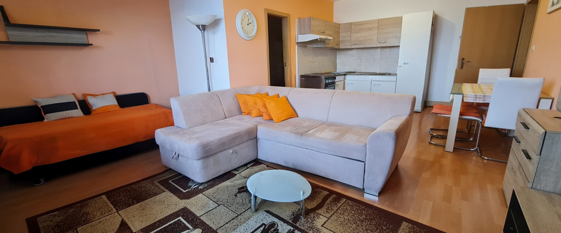 Priestranný 1-izbový byt s balkónom – Miloslavov, Agátová