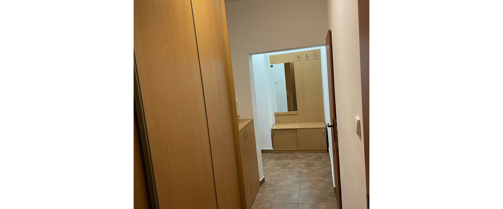 Prenájom slnečný 1-izbový byt s balkónom – Južná trieda, Košice