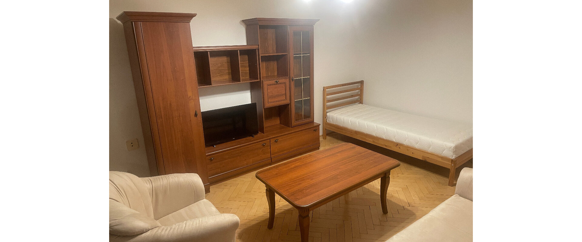 Prenájom slnečný 1-izbový byt s balkónom – Južná trieda, Košice