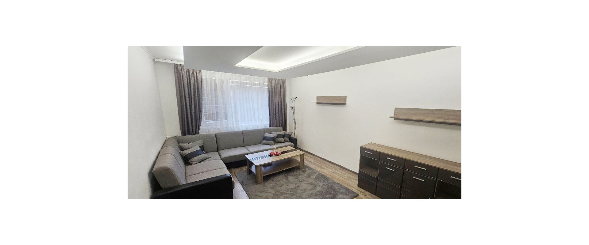 PRENÁJOM: Moderný a priestranný 4-izbový byt na J. Hollého!