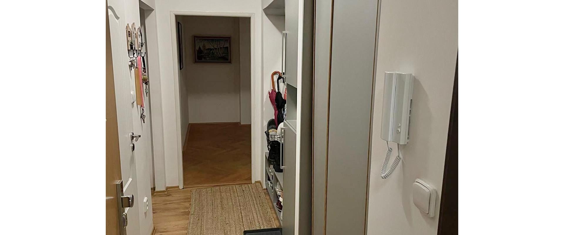 Predaj 3 izbového bytu na Družicovej, Ostredky (Ružinov)