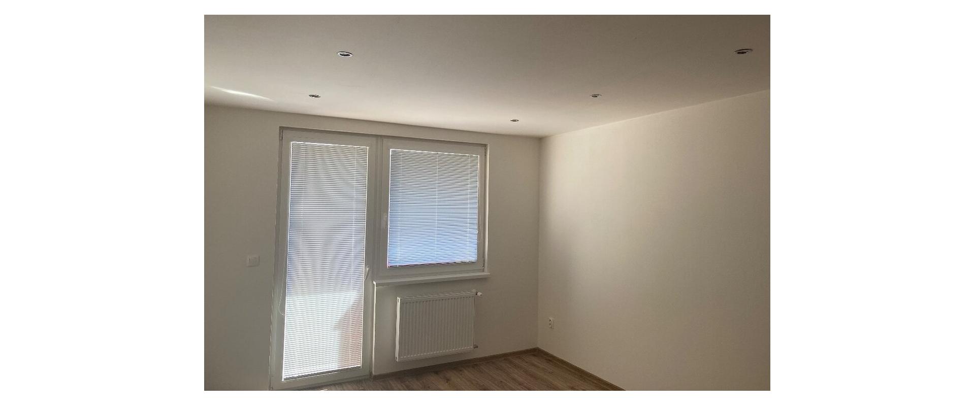 Zariadený, zrekonštruovaný 2-izbový byt s parkovacím miesto