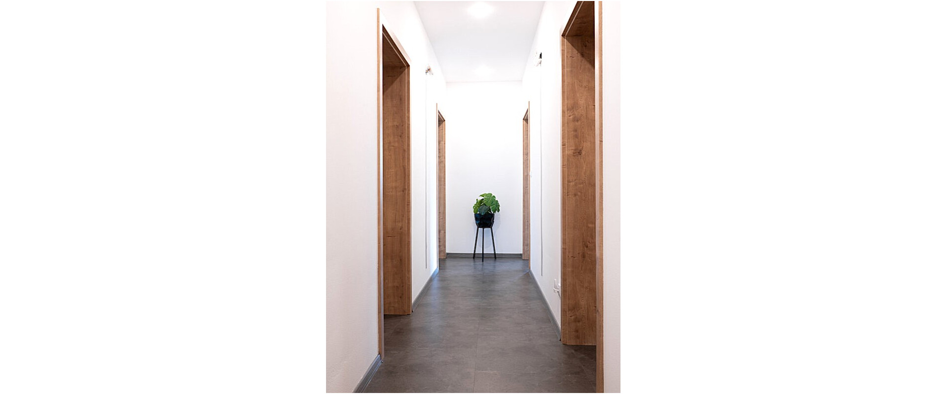 JKV REAL ponúka na predaj 4 izbový bungalov, R.D.  Záhorská Ves