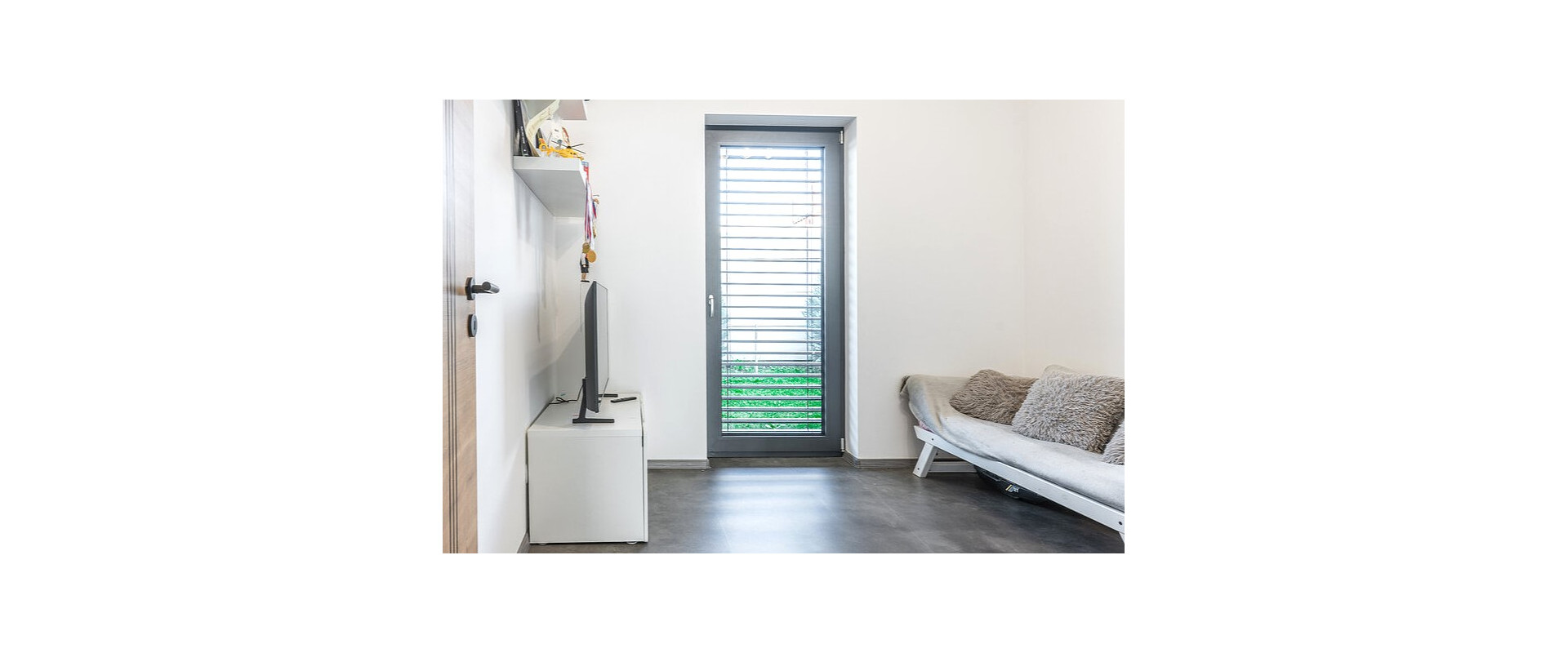 JKV REAL ponúka na predaj 4 izbový bungalov, R.D.  Záhorská Ves