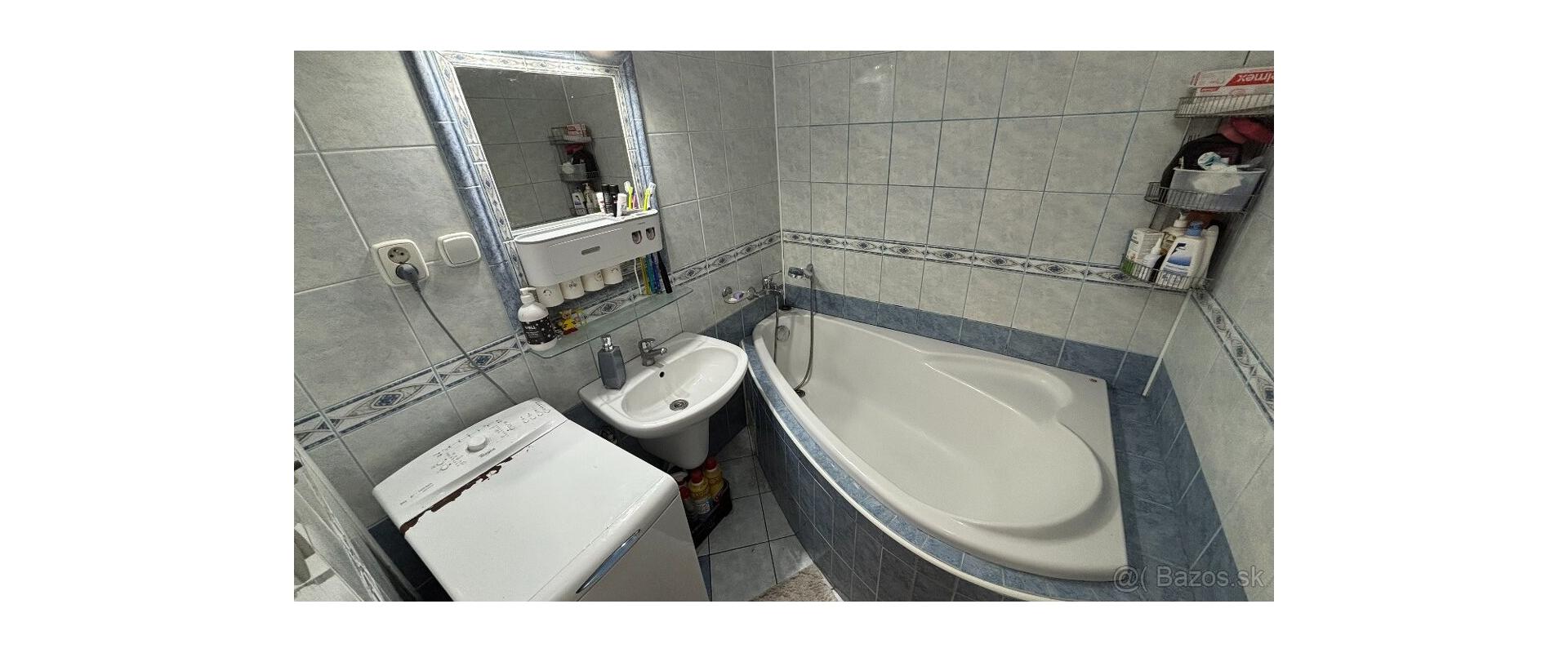 Predaj zrekonštruovaný 3-izbový byt s loggiou – Pekinská ulica, Ťahanovce, Košice