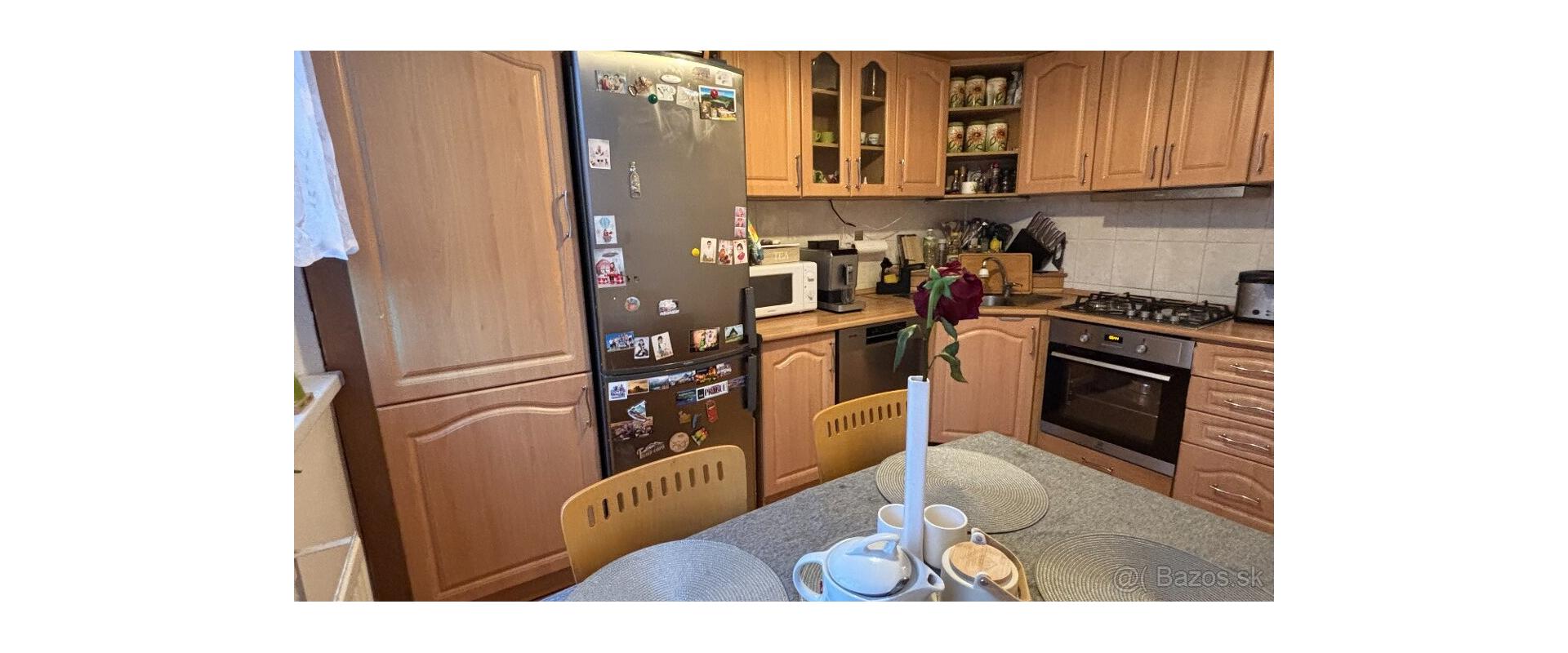 Predaj zrekonštruovaný 3-izbový byt s loggiou – Pekinská ulica, Ťahanovce, Košice