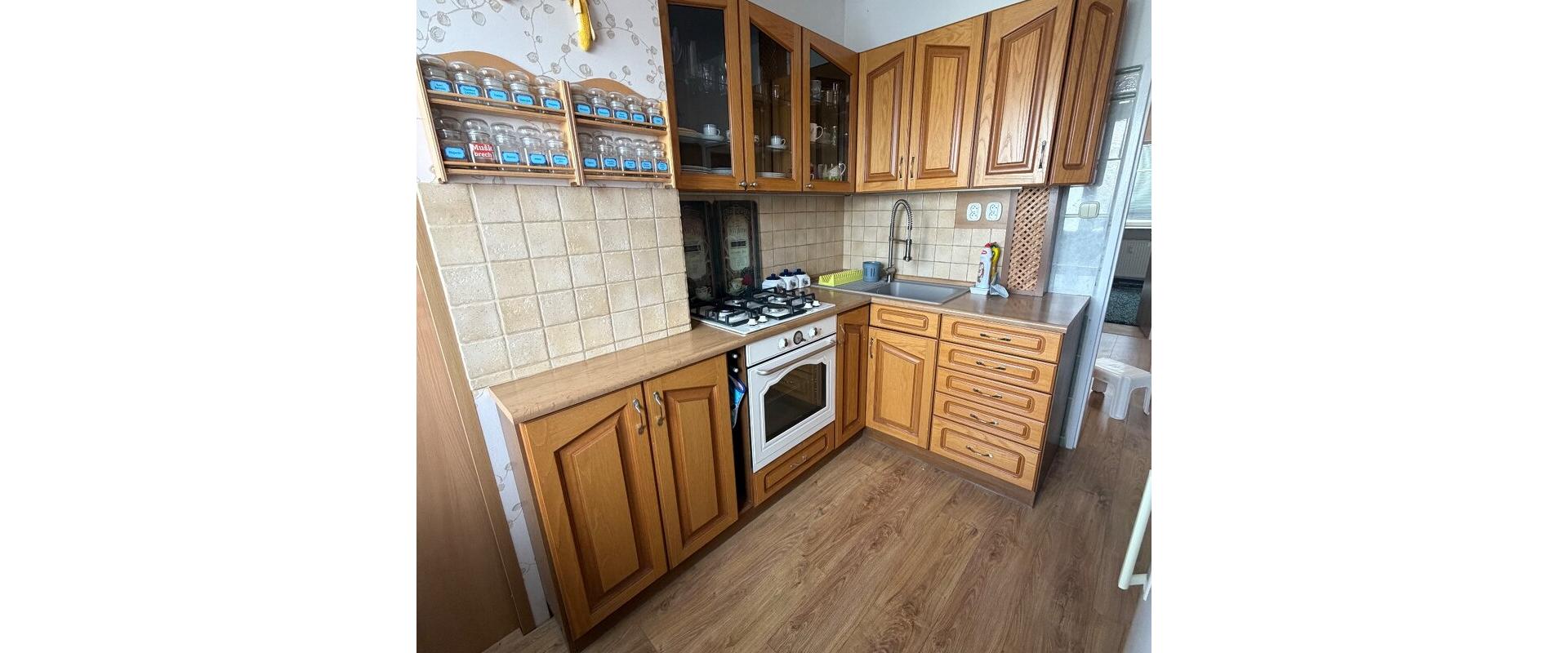 Predaj 4-izbový prerobený byt so zariadením v skvelej lokalite – Obchodná ulica, Košice-Terasa