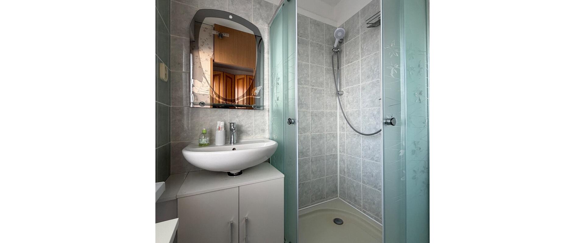 Predaj 4-izbový prerobený byt so zariadením v skvelej lokalite – Obchodná ulica, Košice-Terasa