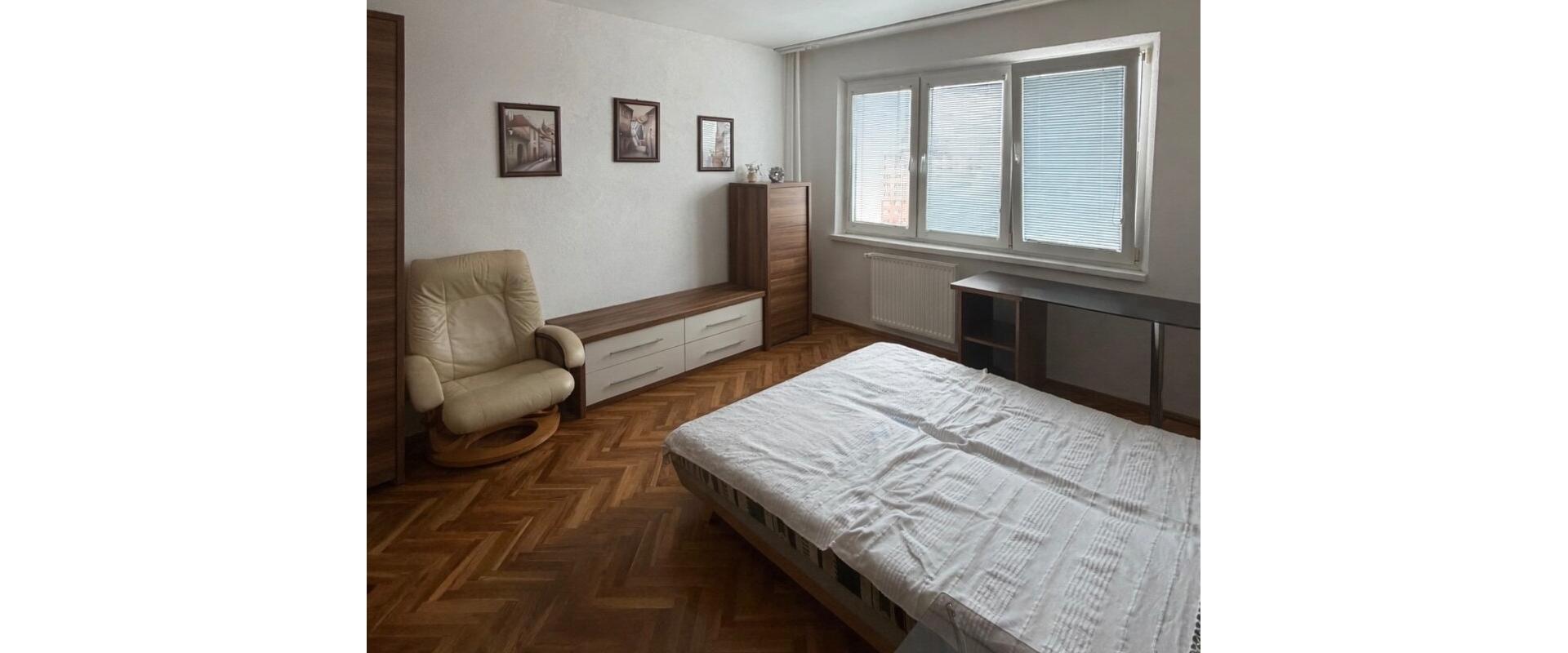 Predaj 4-izbový prerobený byt so zariadením v skvelej lokalite – Obchodná ulica, Košice-Terasa