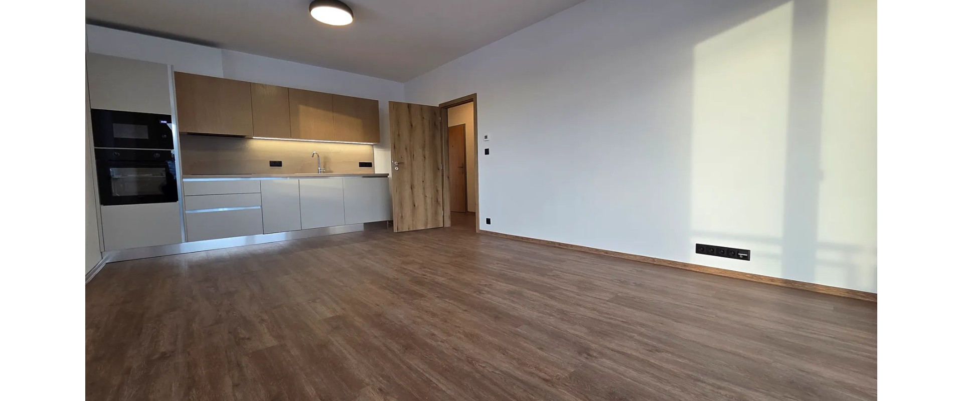 Moderný 2-izbový byt po kompletnej rekonštrukcii – Ružinov