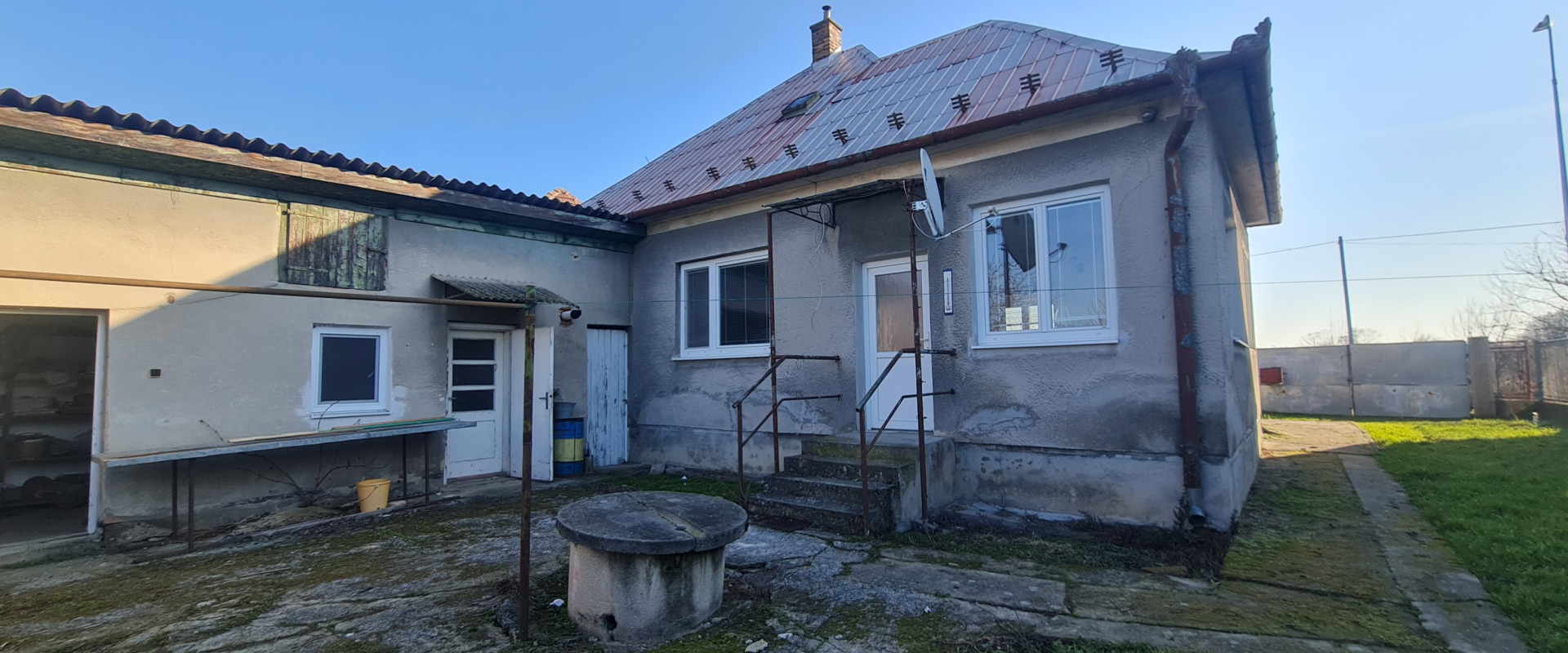 Rodinný dom s 5547 m² pozemkom – Hlohovec časť Šulekovo