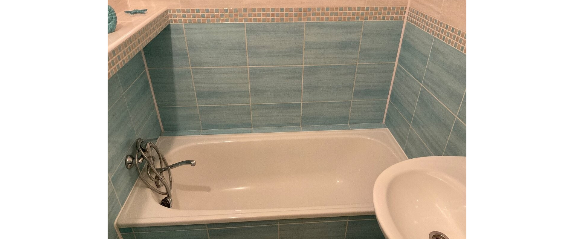 PREDAJ: Slnkom presvetlený 3-izbový byt na zelenej ulici Ružinova