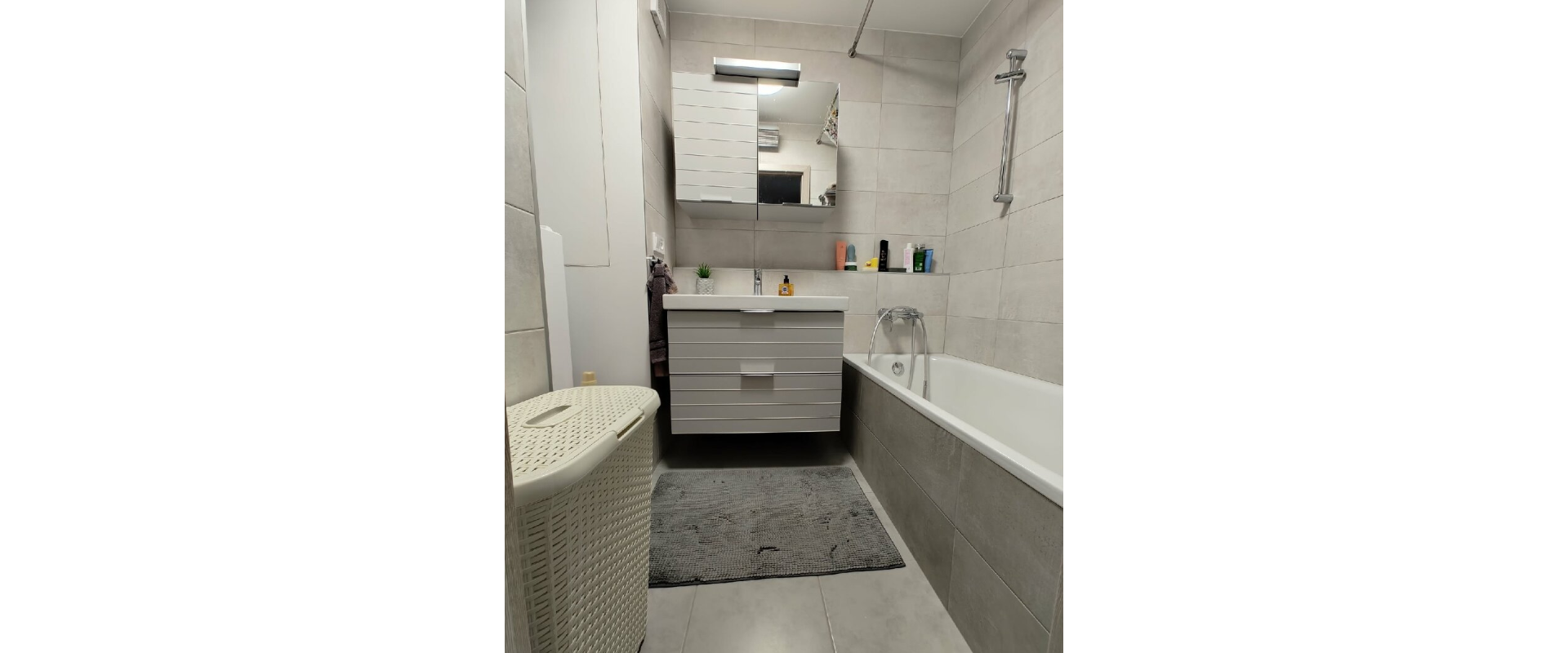 3 - izbový byt Hlohovec