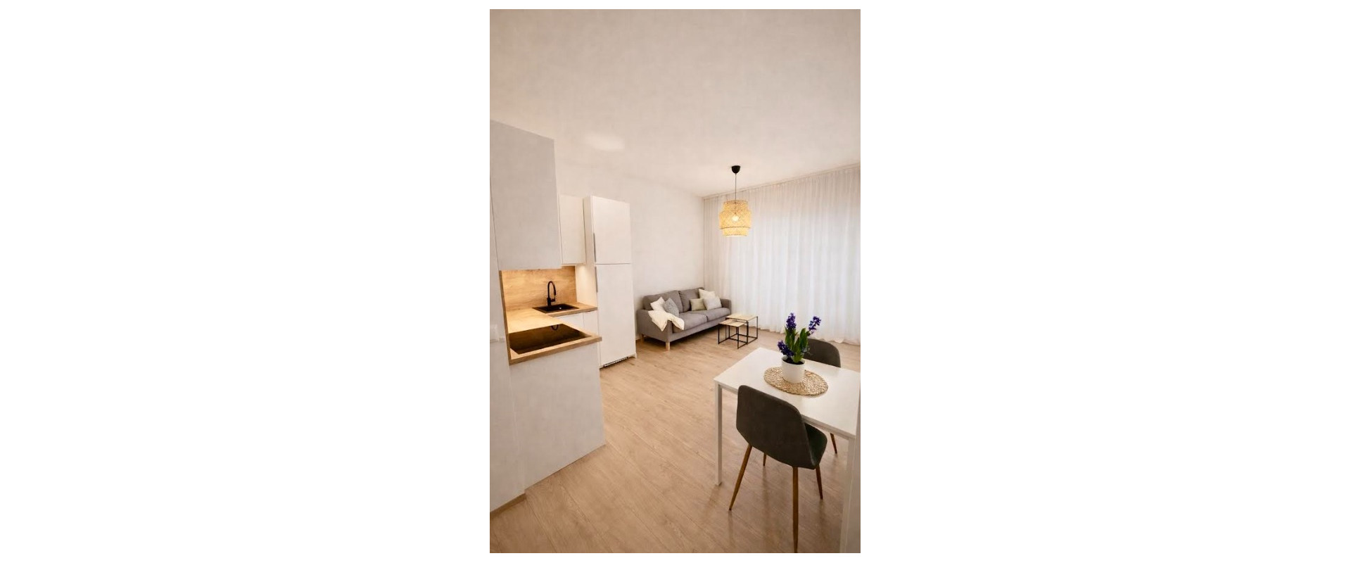 Dizajnový 2-izbový byt po kompletnej rekonštrukcii – Ružinov Ostredky