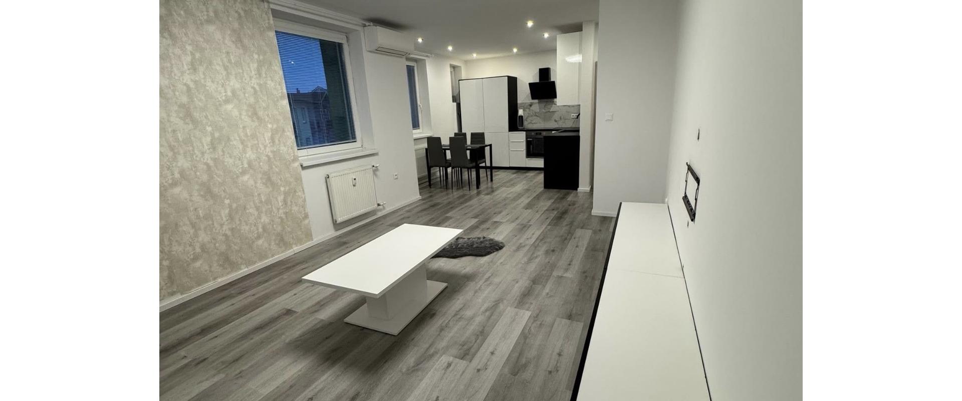 Na prenájom 2-izbový byt s balkónom v Pezinku