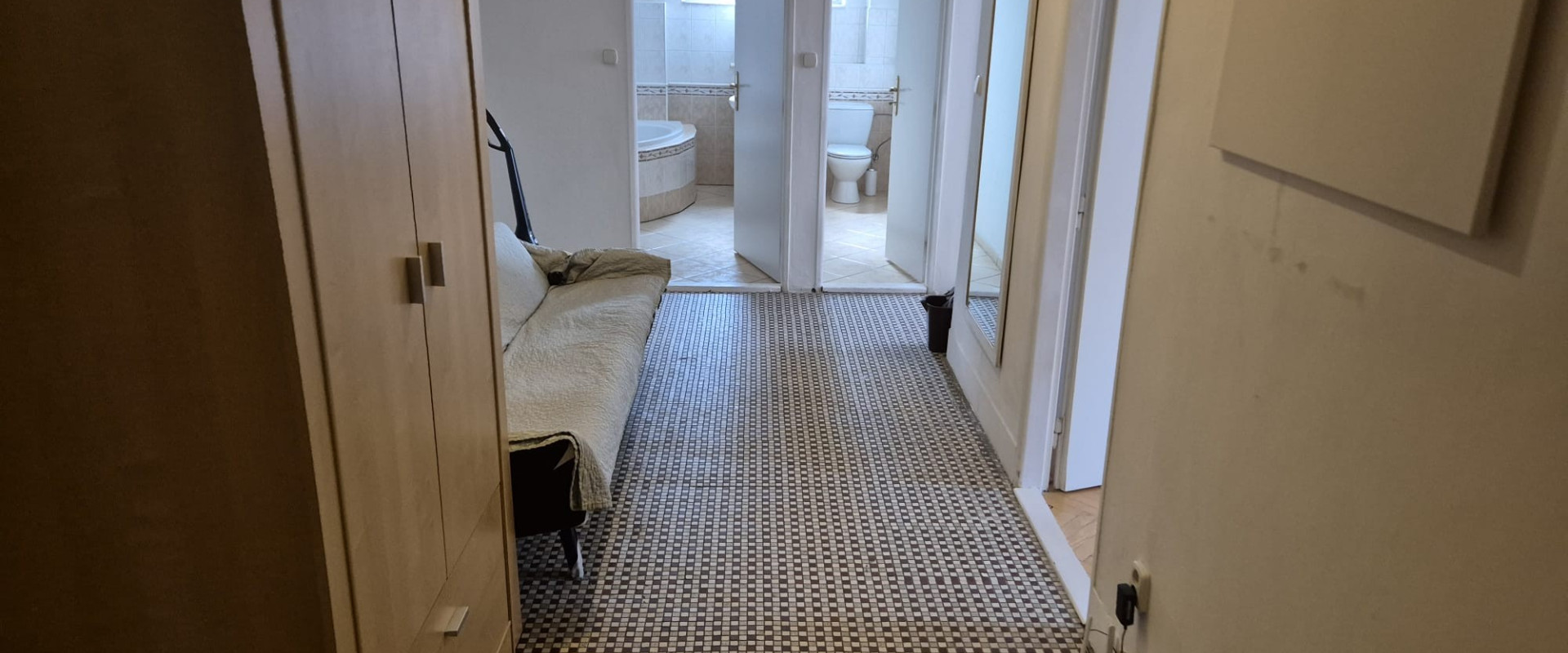 Prenájom 2/3 izbového bytu v Banskej  Bystrici