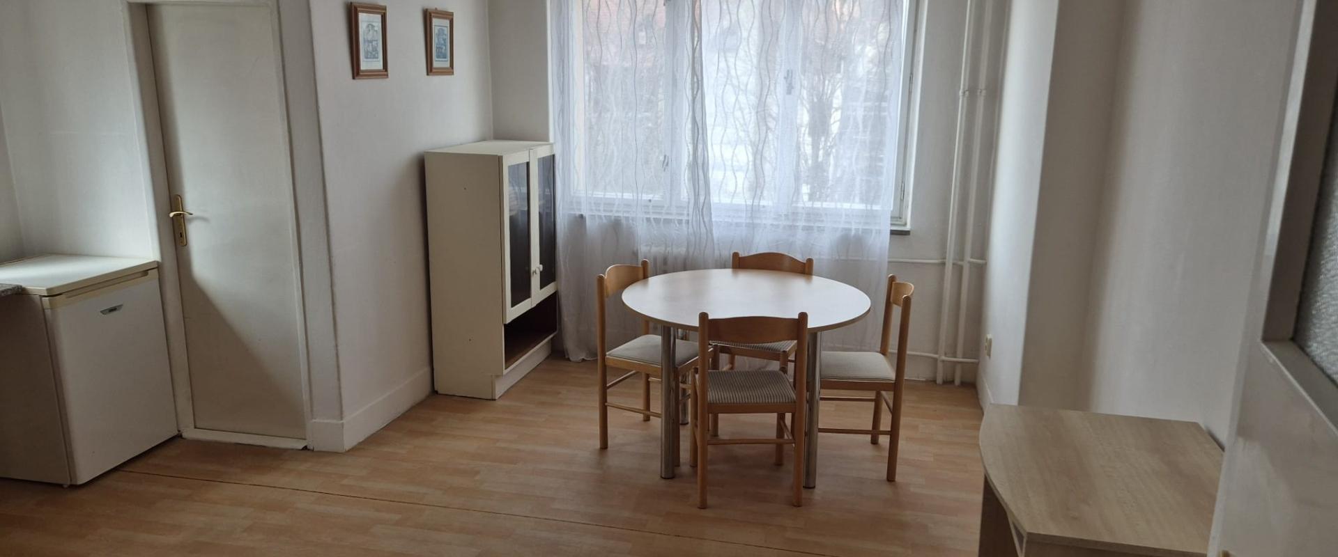 Prenájom 2/3 izbového bytu v Banskej  Bystrici