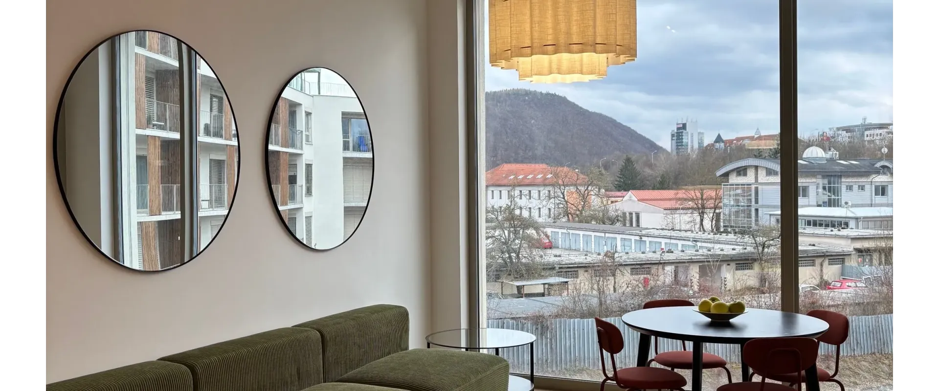 Prenájom 2 -izbový byt v Banskej Bystrici-nový, svetlý, slnečný, pre náročného klienta