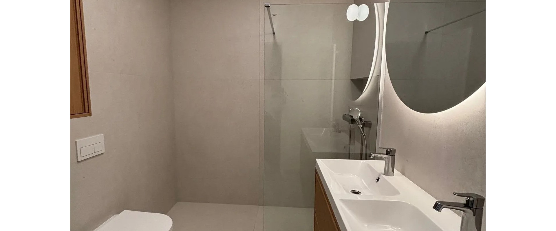 Prenájom 2 -izbový byt v Banskej Bystrici-nový, svetlý, slnečný, pre náročného klienta