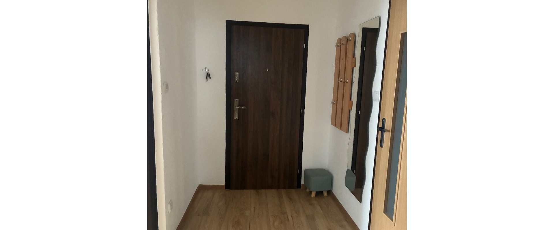 Na prenájom zariadený 2-izbový byt s balkónom