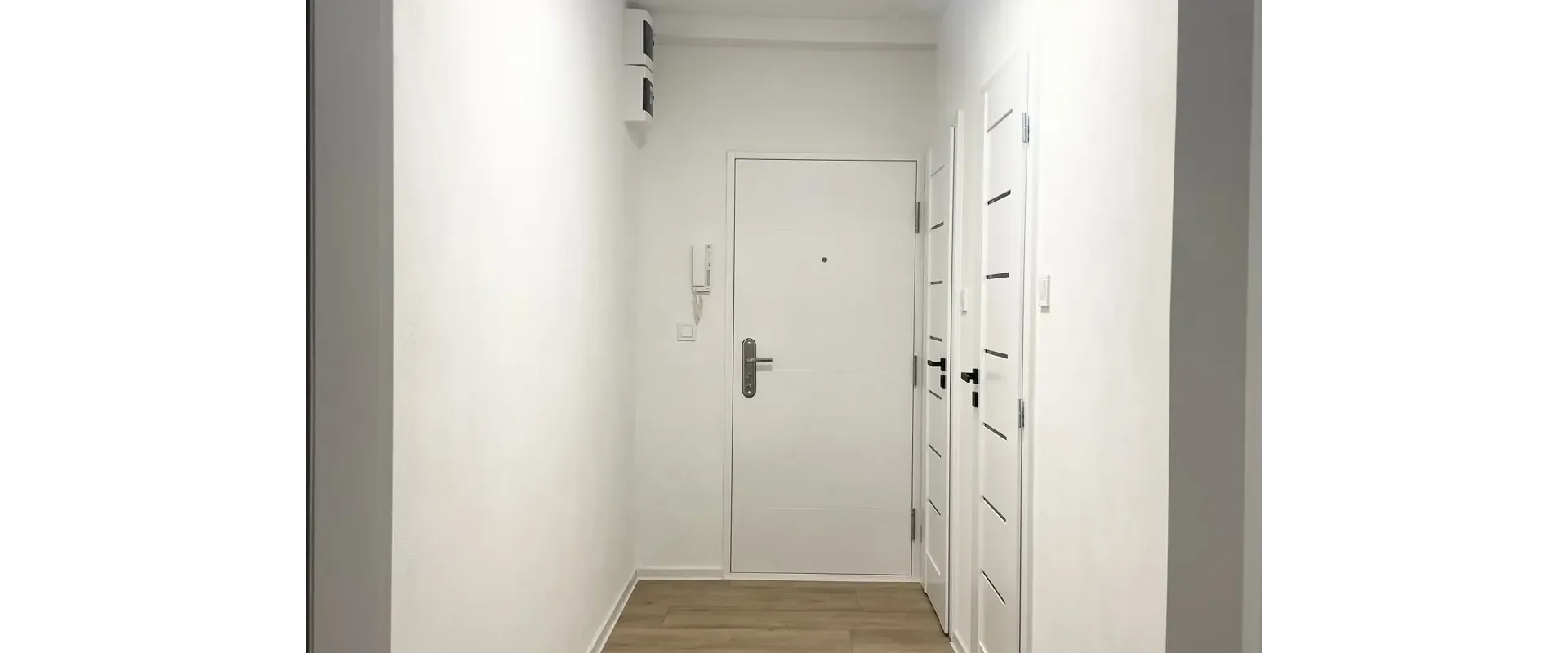 Na prenájom  2-izbový byt s lodžiou  Obrancov mieru 66.