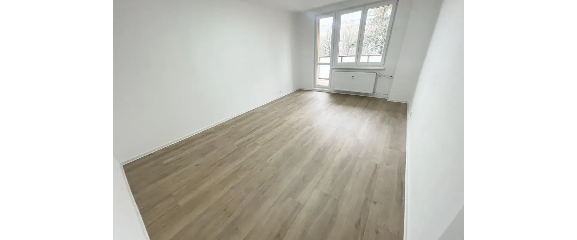 Na prenájom  2-izbový byt s lodžiou  Obrancov mieru 66.