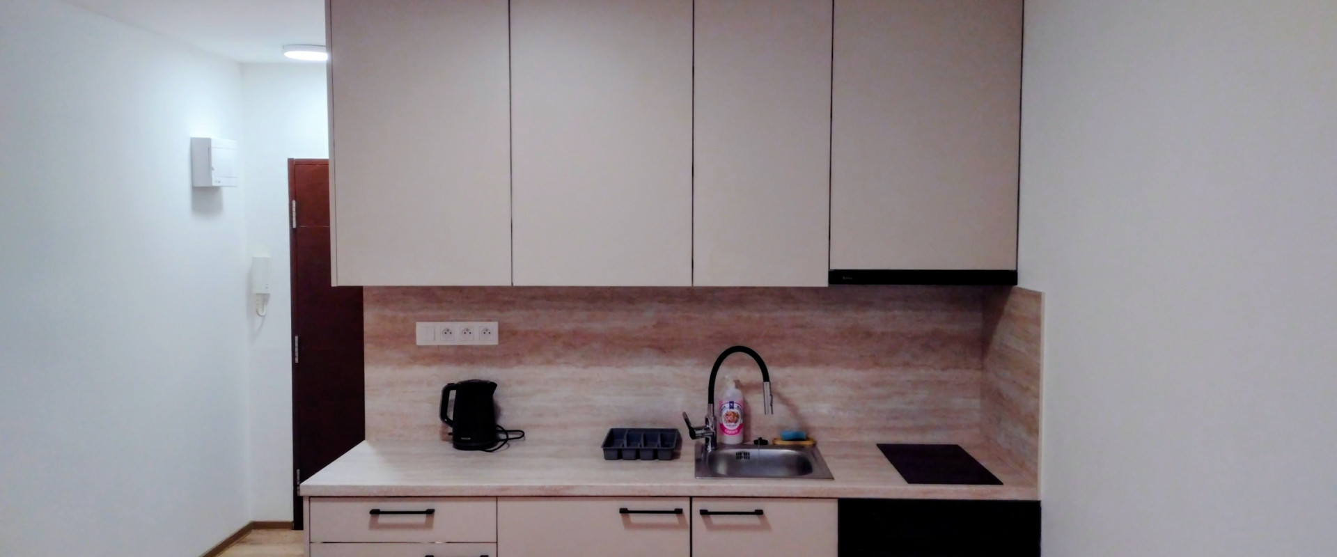 GARZÓNKA 20M2 PO KOMPLETNEJ REKONŠTRUKCII ŠALGOVCE